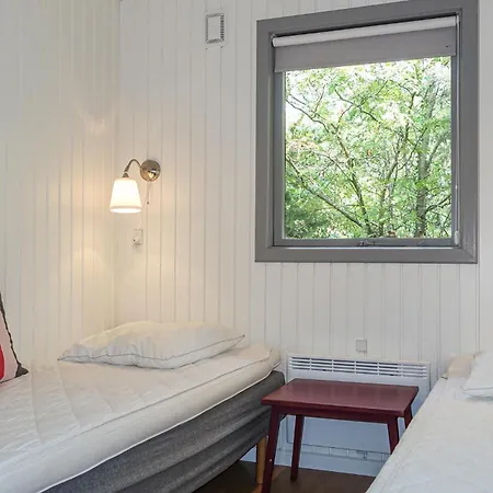 Feriehus Beautiful In Aakirkeby With 3 Bedrooms *