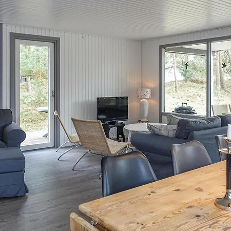 Feriehus Beautiful In Aakirkeby With 3 Bedrooms Vester Somarken