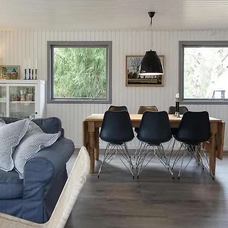 Beautiful In Aakirkeby With 3 Bedrooms *