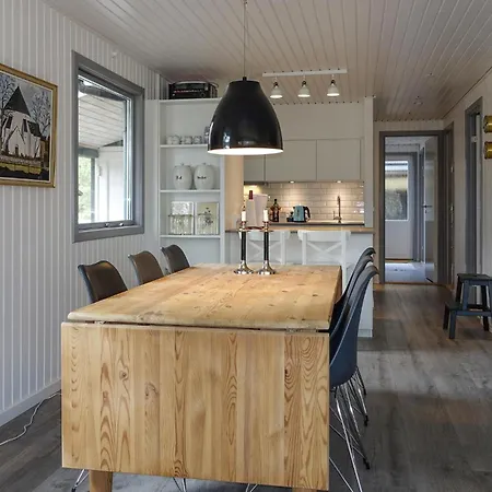 Beautiful In Aakirkeby With 3 Bedrooms Feriehus Vester Somarken