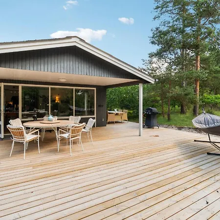 Feriehus Beautiful In Aakirkeby With 3 Bedrooms Vester Somarken
